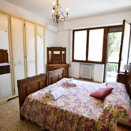 La Casa Di Nonna Appartamento Con Ampio Terrazzo Vicino Alla Stazione Di Siena شقة