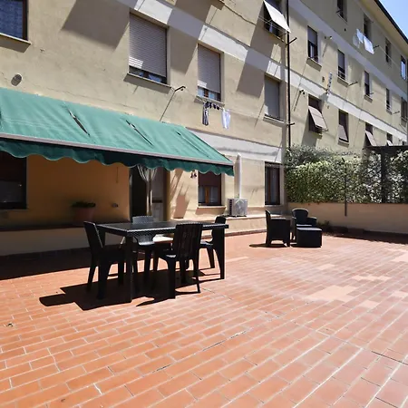 La Casa Di Nonna Appartamento Con Ampio Terrazzo Vicino Alla Stazione Di Siena سيينا