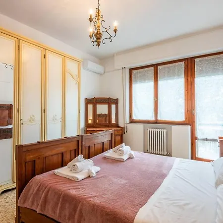 Con Ampio Terrazzo La Casa Di Nonna Iliana