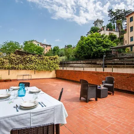 Con Ampio Terrazzo La Casa Di Nonna Iliana