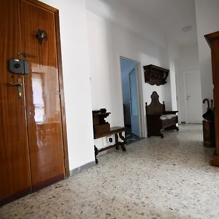 La Casa Di Nonna Con Ampio Terrazzo Lägenhet *
